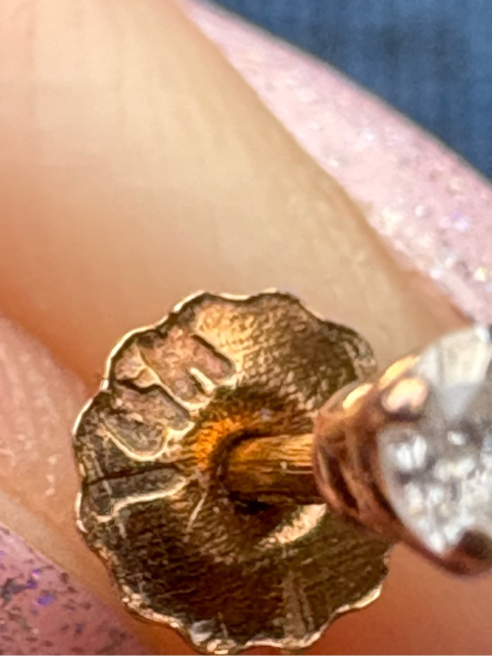 14K Diamond stud earrings - Picture 5 of 6